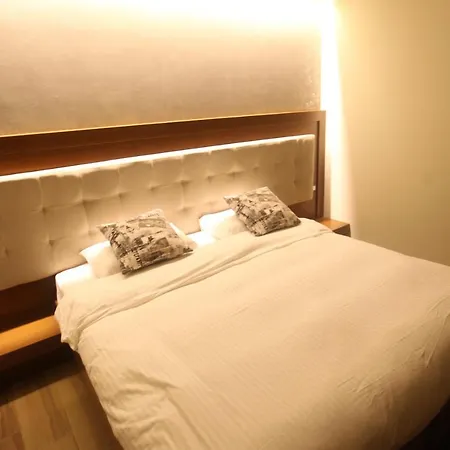 Alpin Llogara 4* Dukat