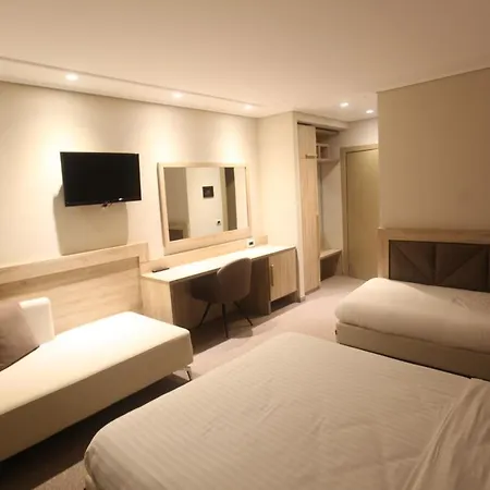 Alpin Llogara 4* Dukat