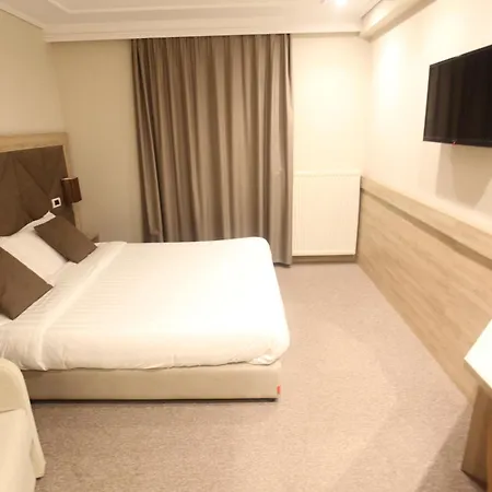 Alpin Llogara מלון Dukat