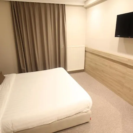 Alpin Llogara 4* Dukat