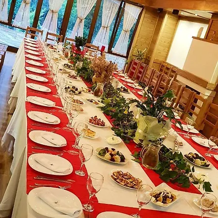 Alpin Llogara Hotel Dukat