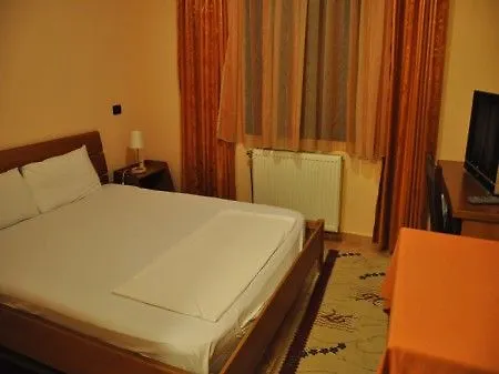 Szálloda Alpin Llogara